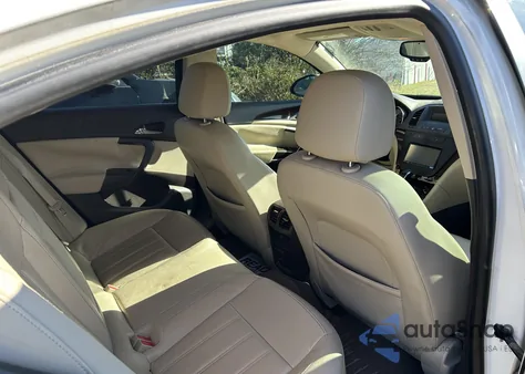 2011 Buick Regal Cxl Turbo Russelsheim z USA, uszkodzony, nr VIN W04GW5EV1B1041372